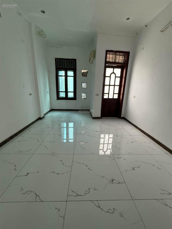 Hiếm! mặt phố gia thụy long biên 50m 5 tầng gara ô tô, kinh doanh 18,5 tỷ