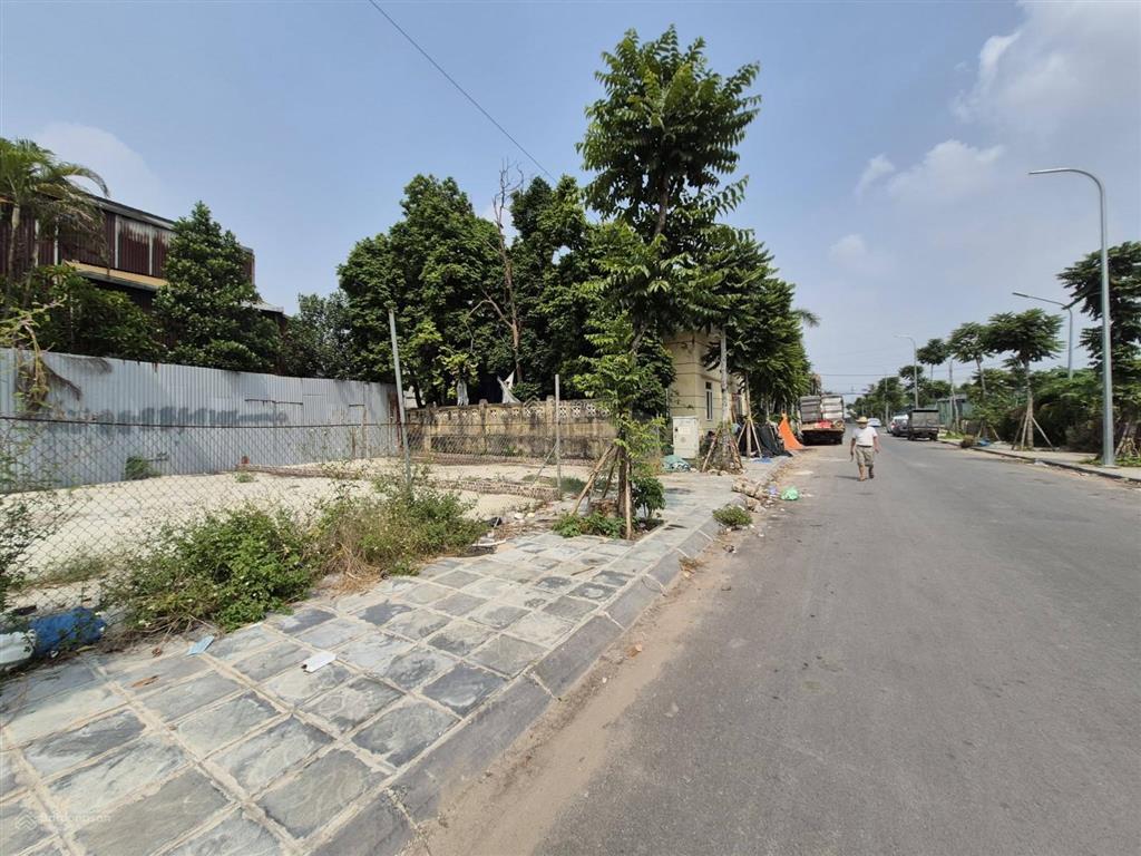 Đất đẹp đặng vũ hỷ long biên 85m2, mặt tiền 7m, ô tô tránh, vỉa hè, kinh doanh 16,8 tỷ!