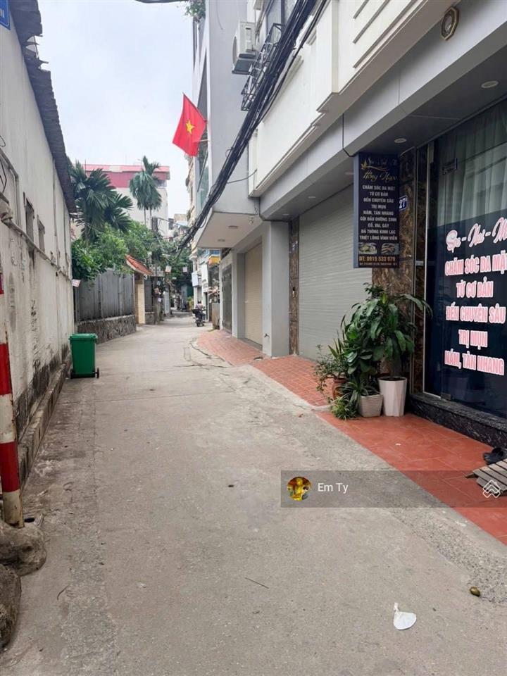 Chính chủ bán nhà hà đônglô gócngõ thông tứ tung30m ra phốhàng xóm quan chứcdt35m2giá 5tỷ62
