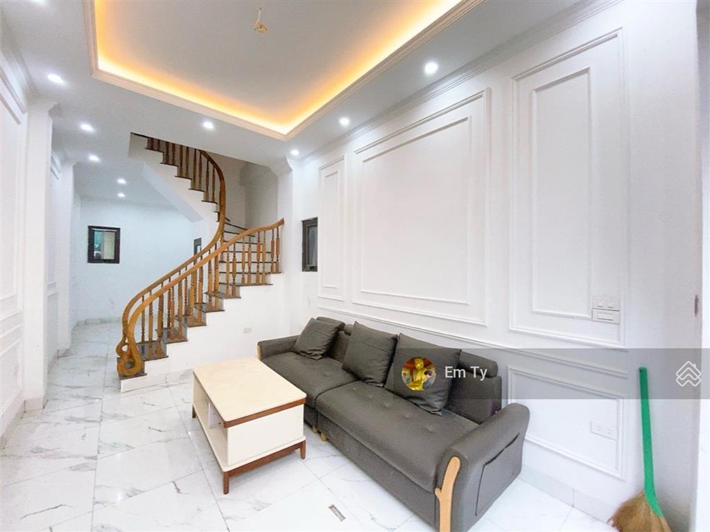 Chính chủ bán nhà hà đônglô gócngõ thông tứ tung30m ra phốhàng xóm quan chứcdt35m2giá 5tỷ62