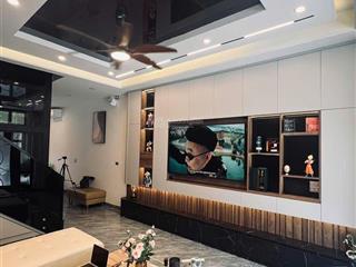 Siêu phẩm 5 tầng full nội thất thang máy kinh doanh đình  mặt tiền rộng  vỉa hè để xe thoải mái