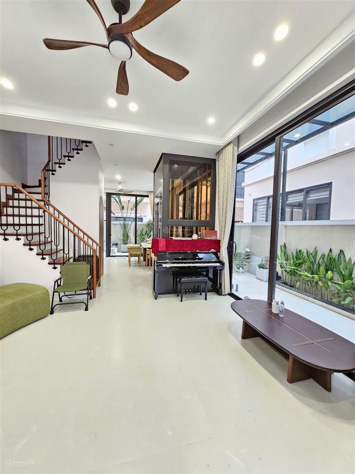 Chủ nhà cắt lỗ  full nội thất  thang máy  gần hồ tạo sóng  kinh doanh đỉnh  giá cực mềm