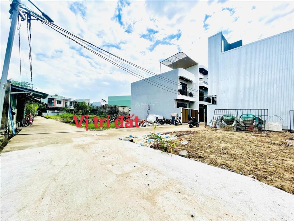 Chính chủ cần bán lô đất 2 mặt kiệt ô tô 584 tôn đản. kiệt trải nhựa