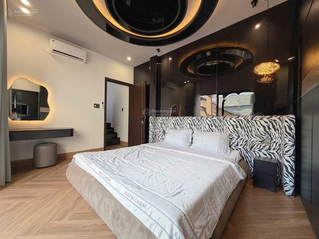 Mình chính chủ cần bán nhà 4 tầng kiệt 285 lê duẩn , phường chính gián