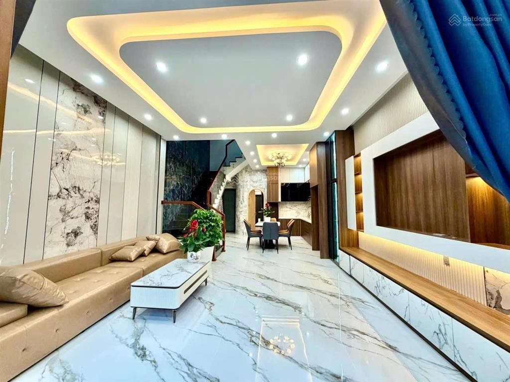 Bán nhà 3 tầng 3 mê đường kiều sơn đen , p. hoà xuân . vị trí sát ngã 4 thoáng mát , đường 7m5