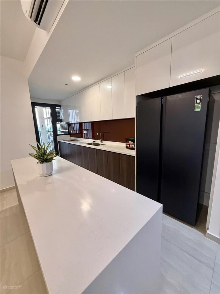 Cho thuê cc 3pn, 3wc, 135m2 tại the infiniti riviera point, giá tốt