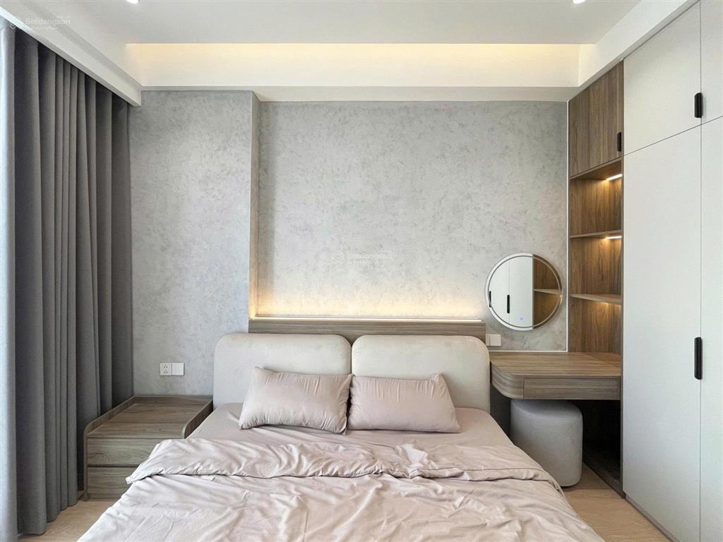 Cho thuê cc 2pn, 2wc, 91m2 tại the infiniti riviera point, giá hời thị trường.