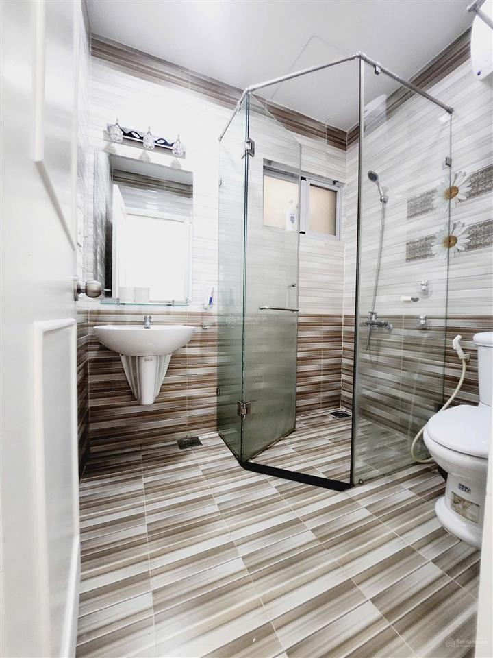 Cho thuê cc 3pn, 2wc, 91m2 tại sky garden 3, 15 triệu vnd