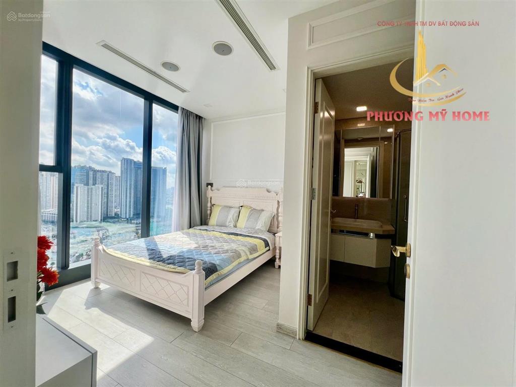 Căn hộ 2pn tại vinhomes golden river ba son giá siêu hời 18 tỷ, 70m2, q1, hcm