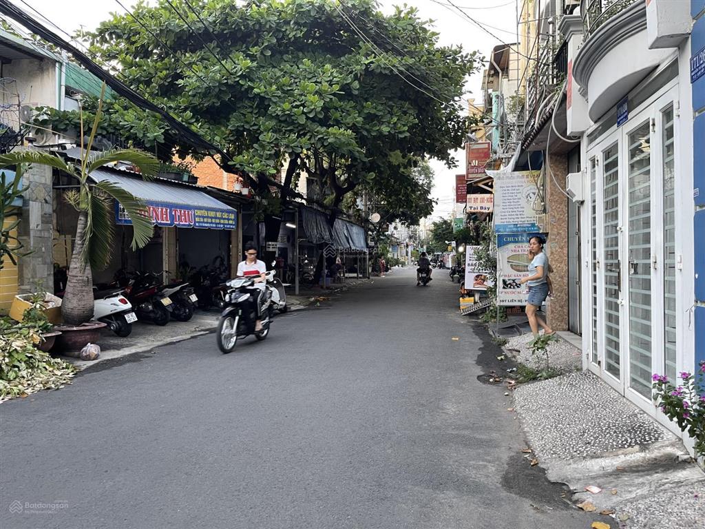 Bán nhà nguyễn tư giản,gò vấp ,6x11m, 4 tầng,hẻm xe hơi, gần emart, nội thất hiện đại, 9 tỏi