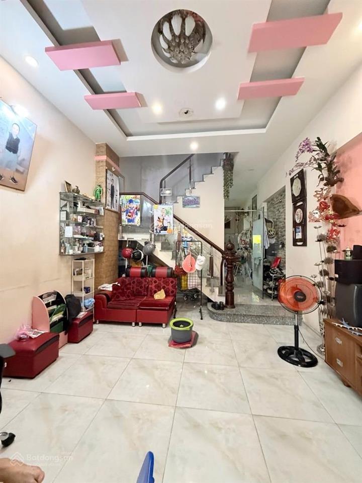 Mặt tiền 10m, phan huy ích, 4 x 16m, 4 tầng, dòng tiền 20tr/ tháng