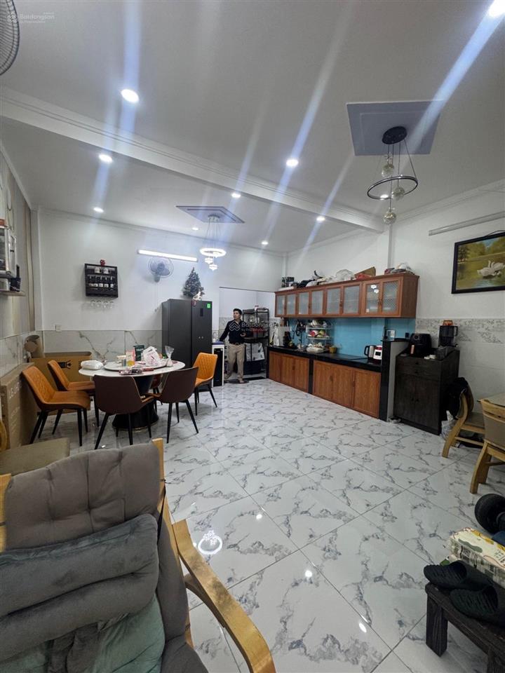 Bán nhà mặt tiền 5m, 61m2, 2 tầng, đường số 44, gò vấp, ngang 5 nở hậu 5.36m, giá 6.x tỷ