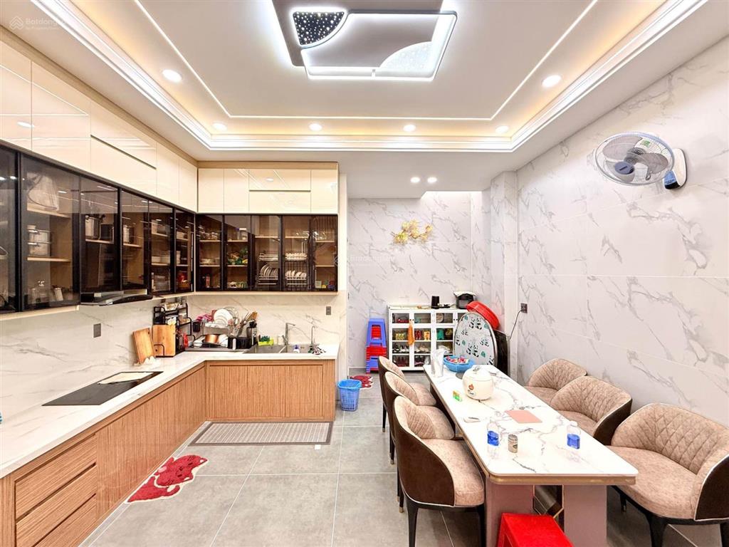 Bán nhà mặt tiền 8m, 75m2, 5 tầng, phạm văn chiêu, gò vấp, doanh thu 30tr/ tháng giá 9 tỷ nhỉnh