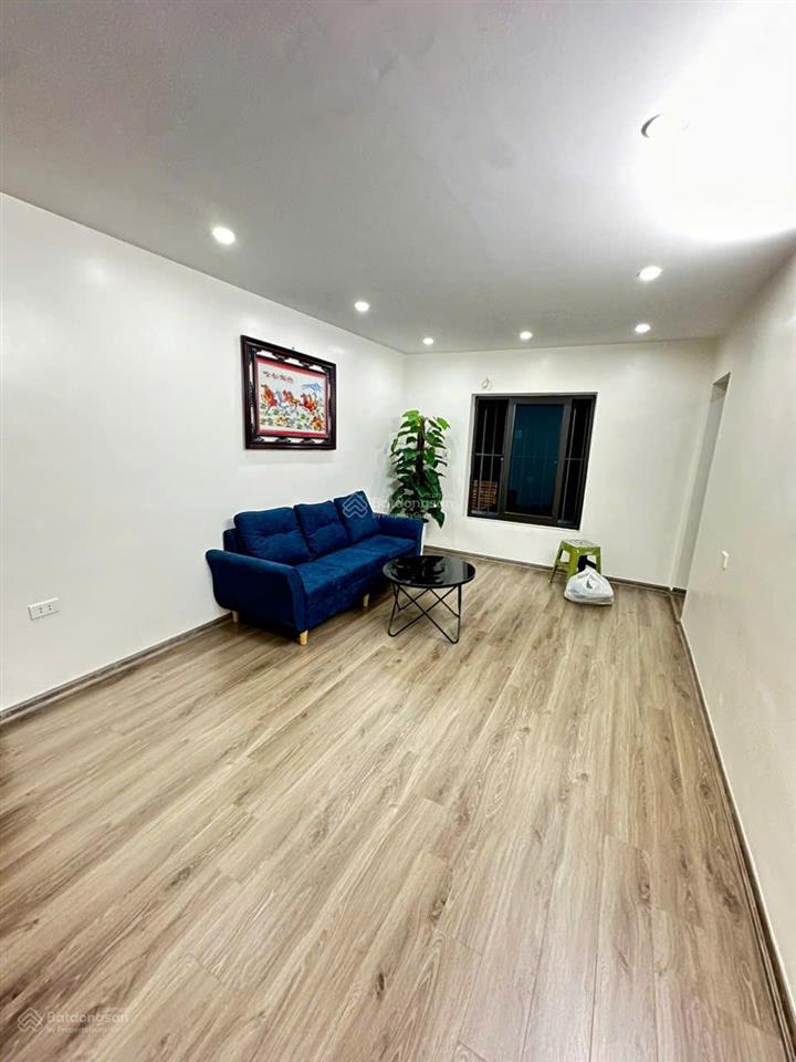 Bán gấp căn hộ tập thể mai dịch, gần ngay chợ đồng xa,hồ tùng mậu, dt 90m2 3pn, nhỉnh 4 tỷ