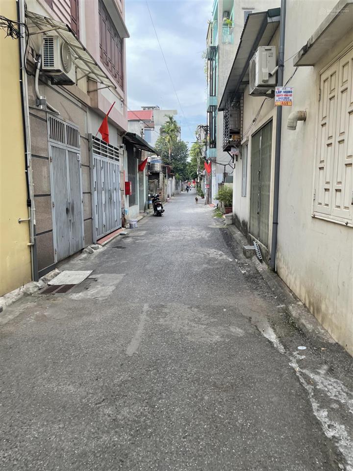 Nhà thượng thanh 33m2 hơn 5,8 tỷ ngõ thông ô tô đỗ công viên.
