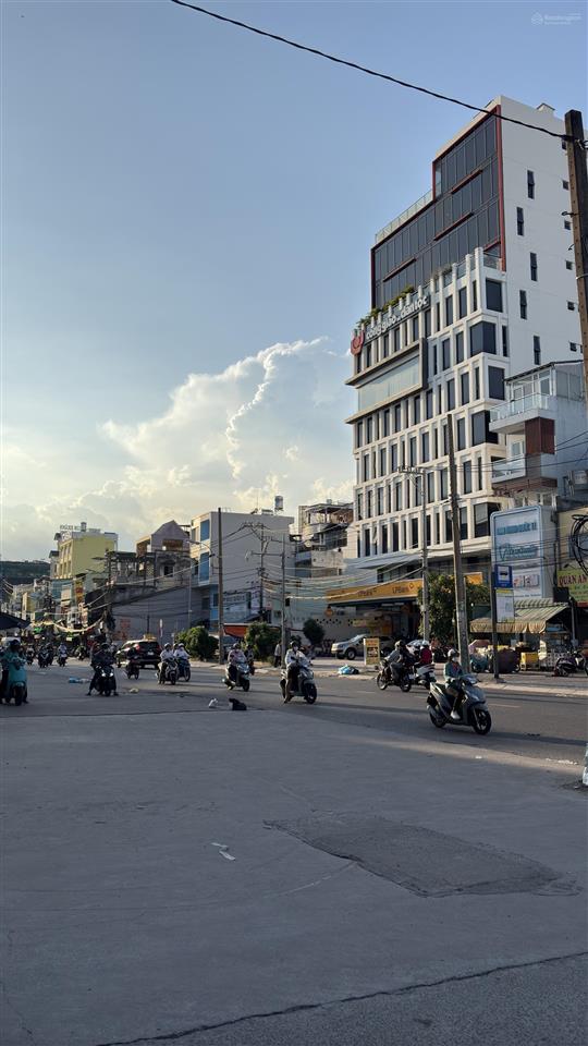 Đất đẹp tặng nhà  hxh cmt8  hiếm trong khu vực