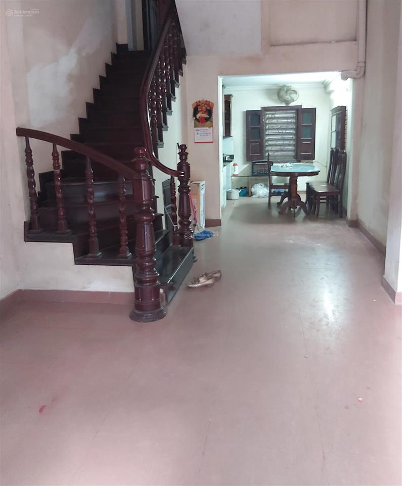 Cho nữ thuê phòng trong nhà riêng 3,5 tầng, ngõ 254d minh khai, giá 2,4 tr/th