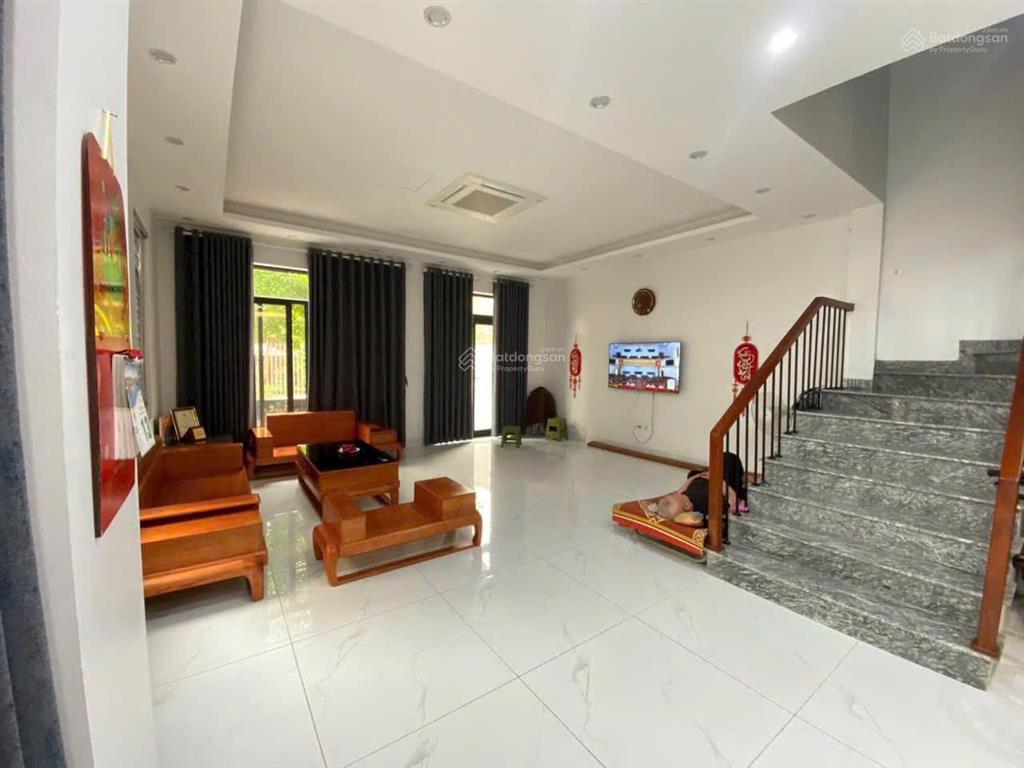Cho thuê bt gleximco 4 tầng đẹp lung linh từ trong ra ngoài, full điều hòa, chỉ 32tr/tháng