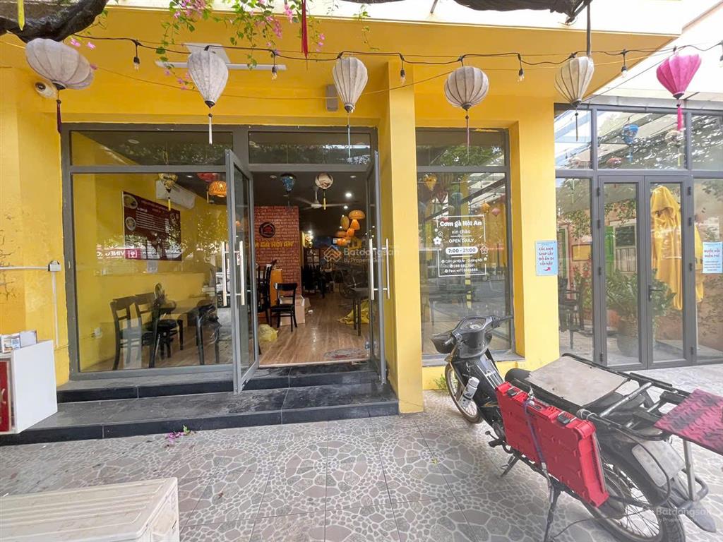 Chỉ với 3040tr đã thuê đc ngay một căn bt lk mặt đường vị trí đẹp vp quán cafe hay quán bia quá ok