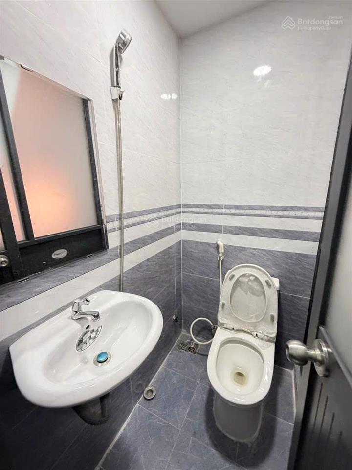 Nhà tân bình giá chỉ 2 tỷ 6  gần bệnh viện thống nhất