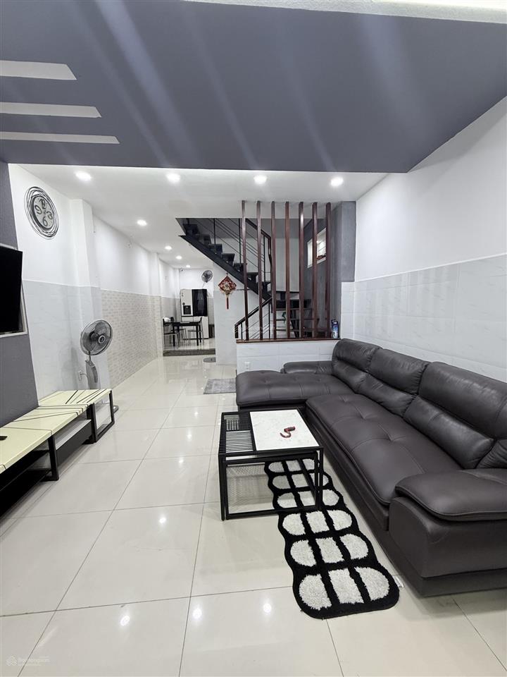 Hẻm xe hơi nhà đẹp ở ngay ngang 4m tặng nội thất cao cấp
