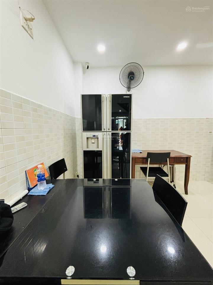Hẻm xe hơi nhà đẹp ở ngay ngang 4m tặng nội thất cao cấp