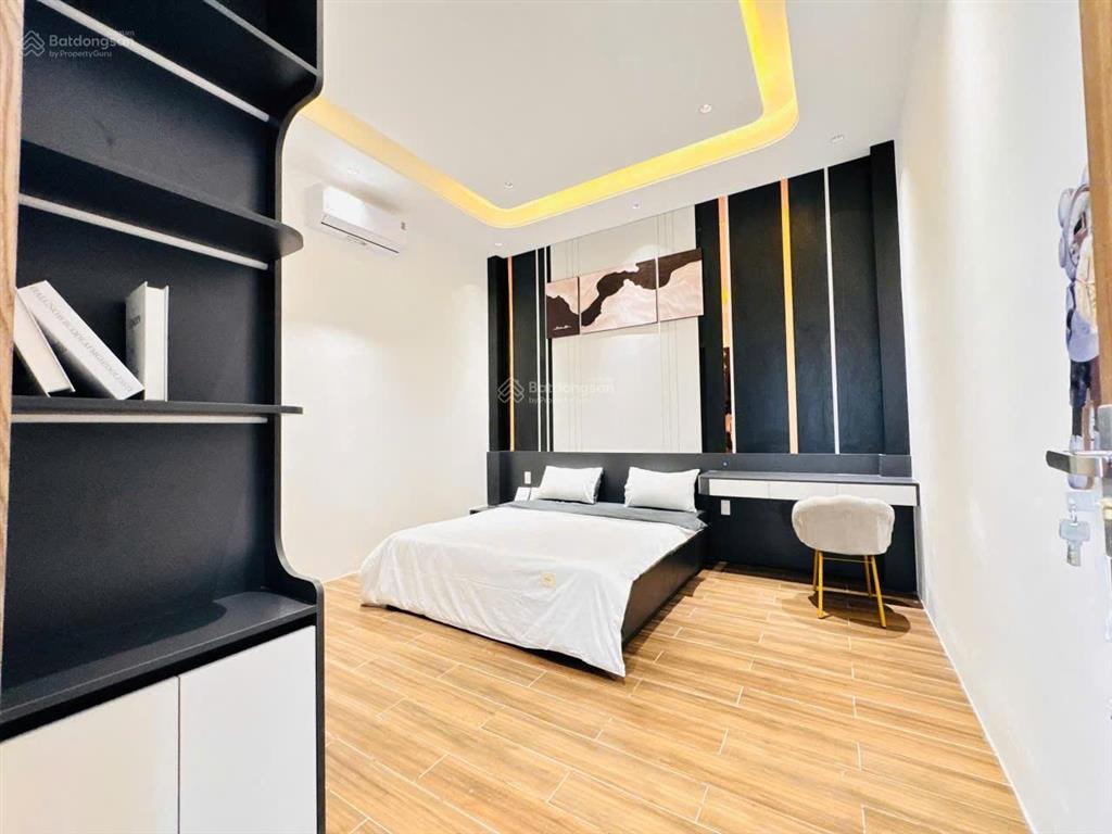 Mình chính chủ cần bán căn nhà đẹp 2mk ô tô đậu đỗ trong sân . kiệt 47/ lê đình kỵ , p. hòa an,