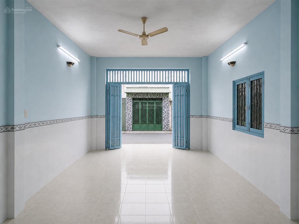 Gấp 3.5tỷ! lô góc 3 mặt thoáng, 32m2, 2 tầng ở ngay, cách mặt tiền 10m, vạn kiếp bt