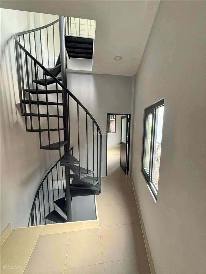 Hiếm! chỉ 2,3 tỷ, nhà 3 tầng, dt20m2, 2 mặt thoáng, quang trung, gò vấp