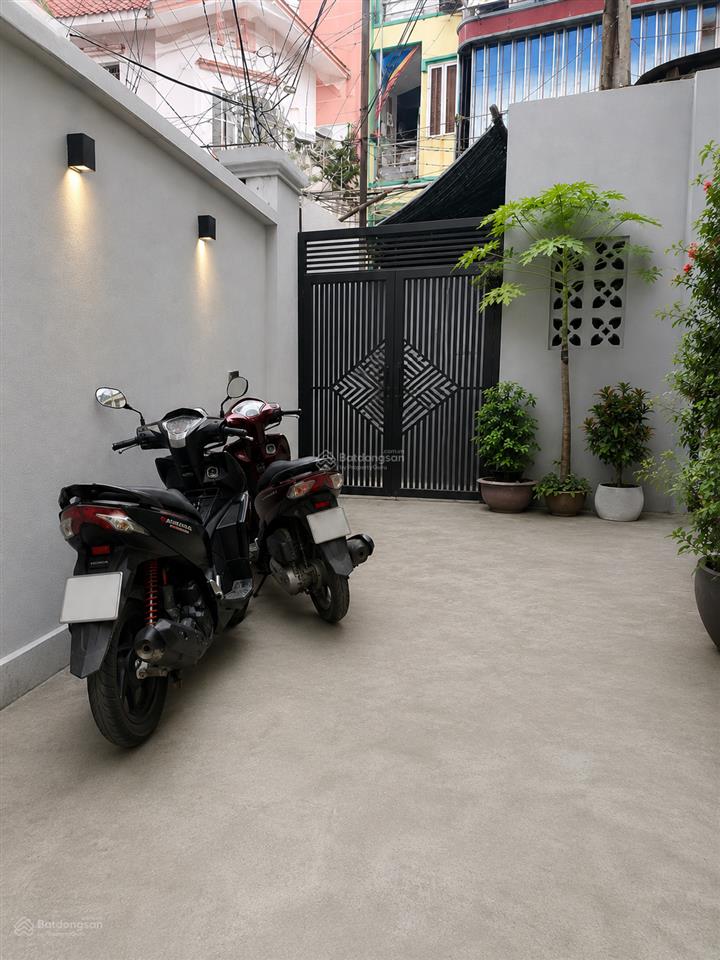 Gấp! nhà 59m², 9 phòng trọ ngay đh công nghiệp hcm, sân để xe, dòng tiền 40 triệu/tháng, chỉ 6 tỷ