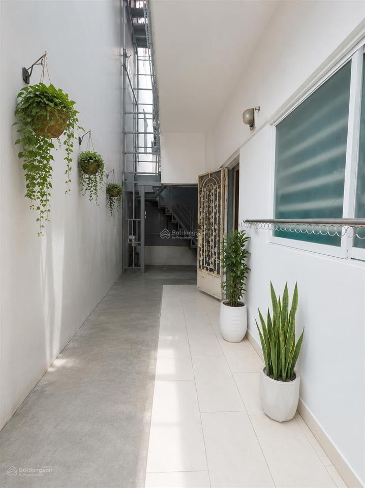 Gấp! nhà 59m², 9 phòng trọ ngay đh công nghiệp hcm, sân để xe, dòng tiền 40 triệu/tháng, chỉ 6 tỷ
