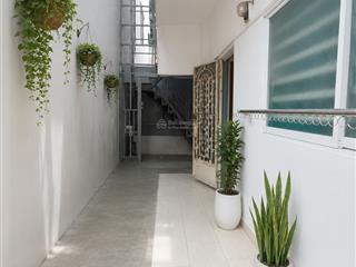 Gấp! nhà 59m², 9 phòng trọ ngay đh công nghiệp hcm, sân để xe, dòng tiền 40 triệu/tháng, chỉ 6 tỷ