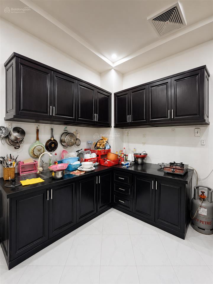 Bán nhà huỳnh văn bánh, chỉ 3.5 tỷ, dtsd 90m2, hxh vf3, đang cho thuê 12 triệu/tháng, phú nhuận