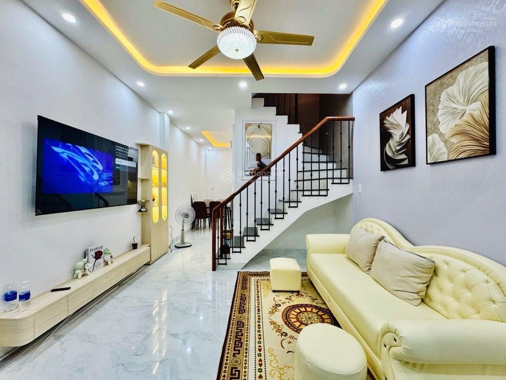 Gấp! nhà mới 4 tầng btct  3pn 3wc  full nội thất  sổ nở hậu, tăng bạt hổ bình thạnh, chỉ 5.x tỷ