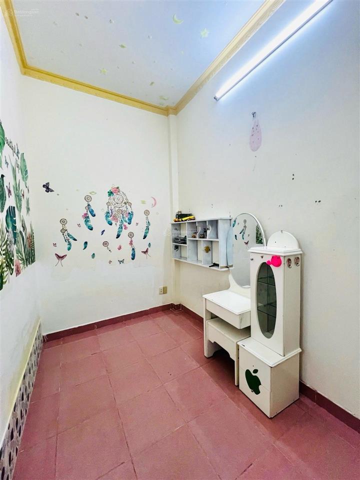Bán nhà 2 tầng hẻm xô viết nghệ tĩnh quận bình thạnh giá 5,x tỷ.