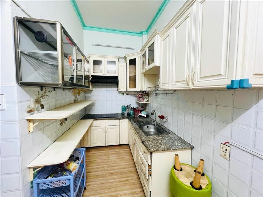 Bán nhà 2 tầng hẻm xô viết nghệ tĩnh quận bình thạnh giá 5,x tỷ.
