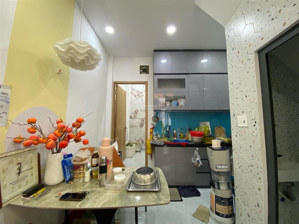 Nhà bình thạnh 2 tầng, mới xây kiên cố nội thất đẹp giá 6,2 tỷ.