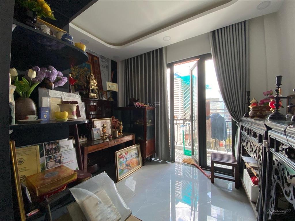 Nhà bình thạnh 2 tầng, mới xây kiên cố nội thất đẹp giá 6,2 tỷ.
