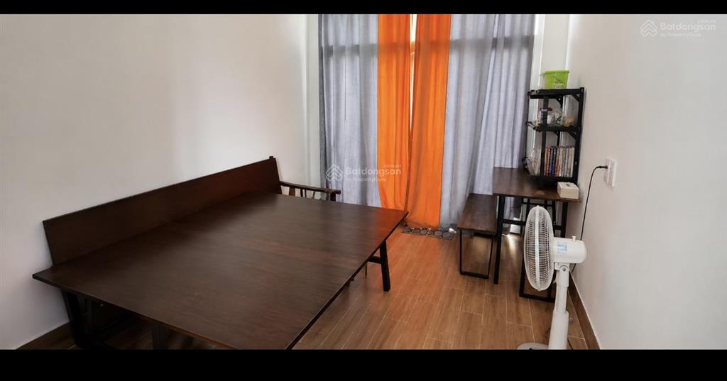 Q.10, đ. vĩnh viễn, 40m2, 4 tầng, 4pn, 7,38 tỷ. cách 1 căn ra mặt đường.