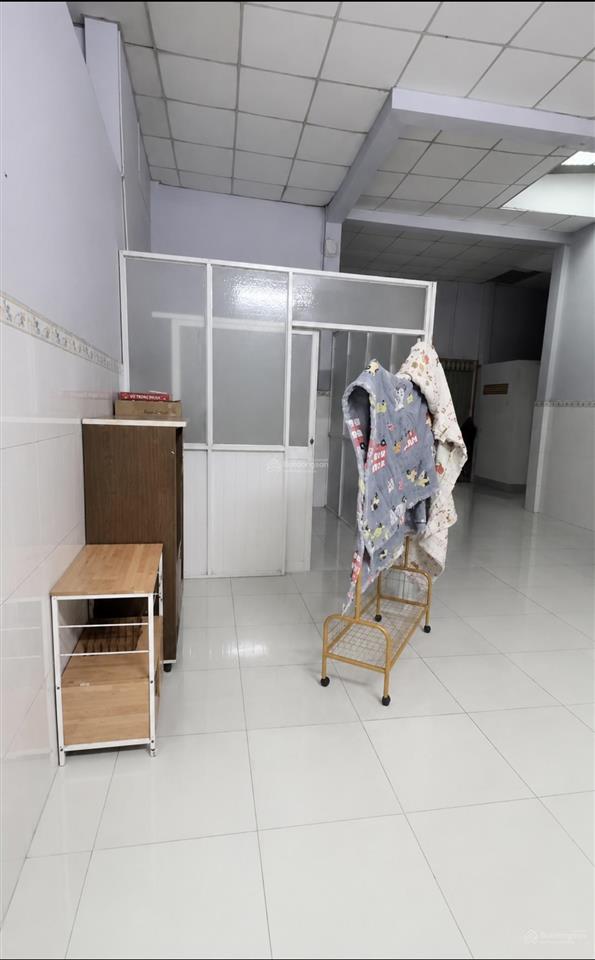 Q.6, đường phạm văn chí, hẻm xe tải thông, 149m2, 6 x 22 (nở hậu) nhà cấp 4, 3pn, giá 12.6 tỷ.