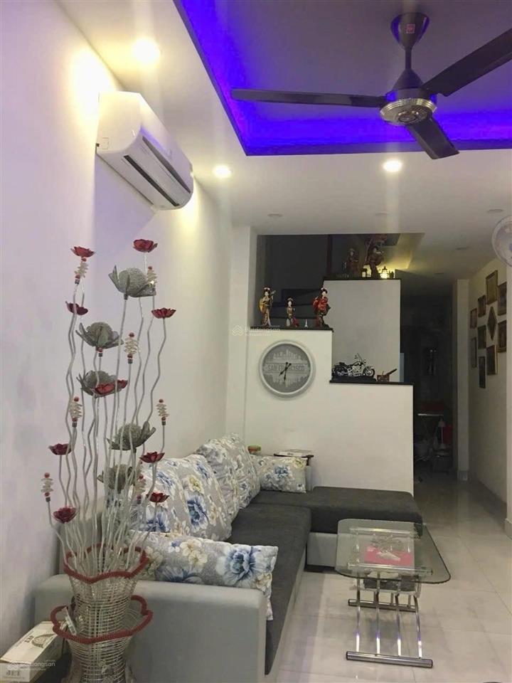 Bán nhà đ. vạn kiếp, bình thạnh 42m2, 4 tầng, 6pn cách mặt tiền chỉ 20m, giá 6.7 tỷ.