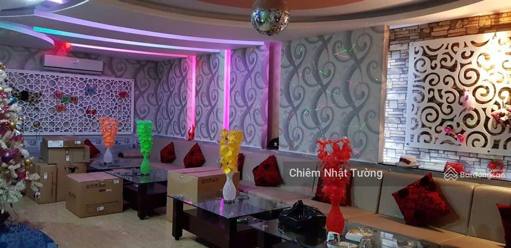 Nhà bán hẻm xe hơi ngủ trong nhà, thông kd tốt, 4 tầng kiên cố, 5,3m x 32m, vườn lài ,tân phú,