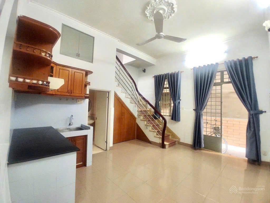 Cho thuê nhà nguyên căn hẻm hoàng văn thụ, p.15, q.phú nhuận  5.5x5.5m