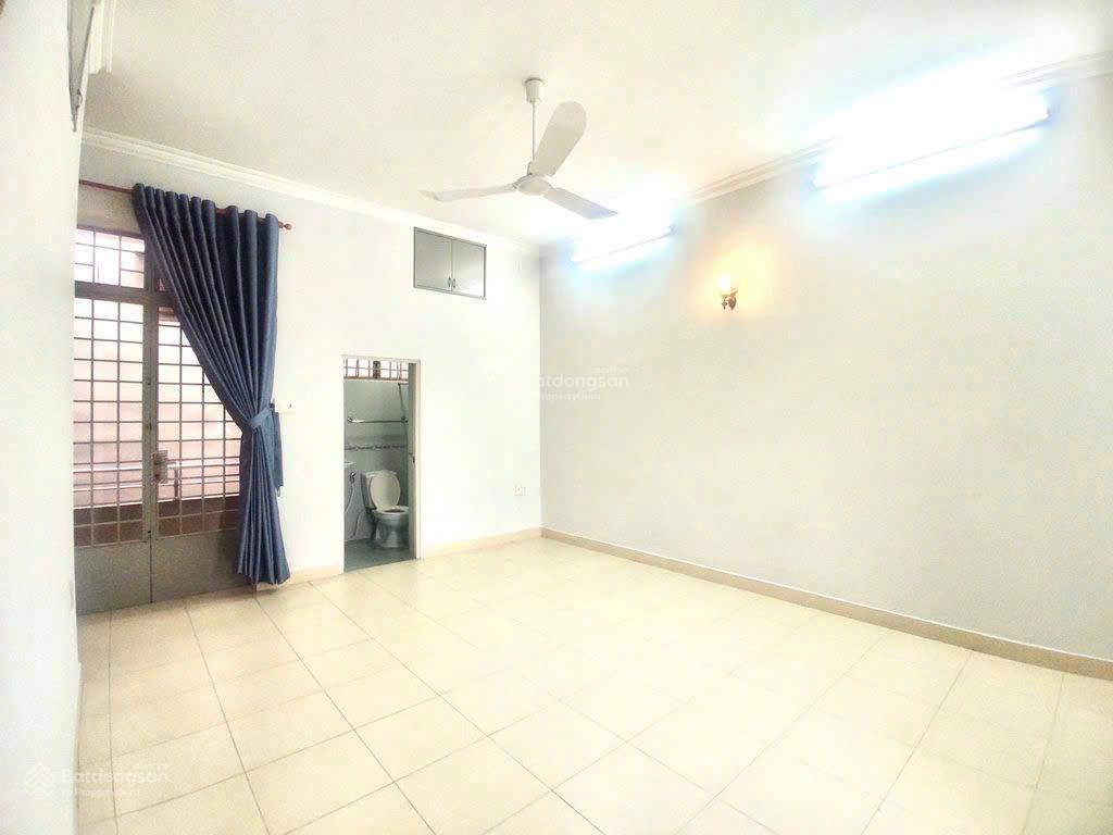Cho thuê nhà nguyên căn hẻm hoàng văn thụ, p.15, q.phú nhuận  5.5x5.5m