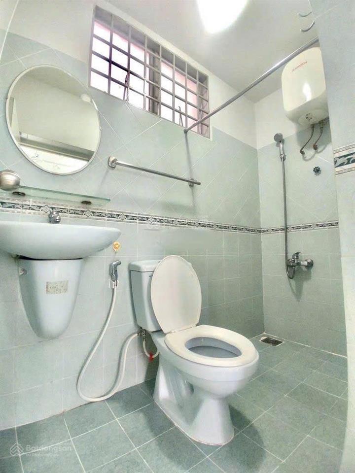 Cho thuê nhà nguyên căn hẻm hoàng văn thụ, p.15, q.phú nhuận  5.5x5.5m