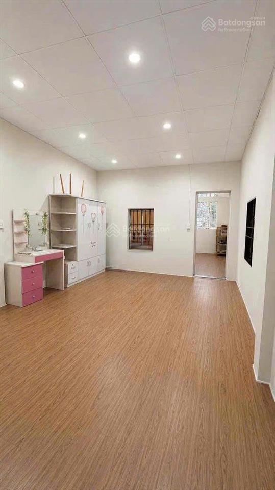 Cho thuê nhà nguyên căn hxh huỳnh văn nghệ, p.15, tân bình  4x12m