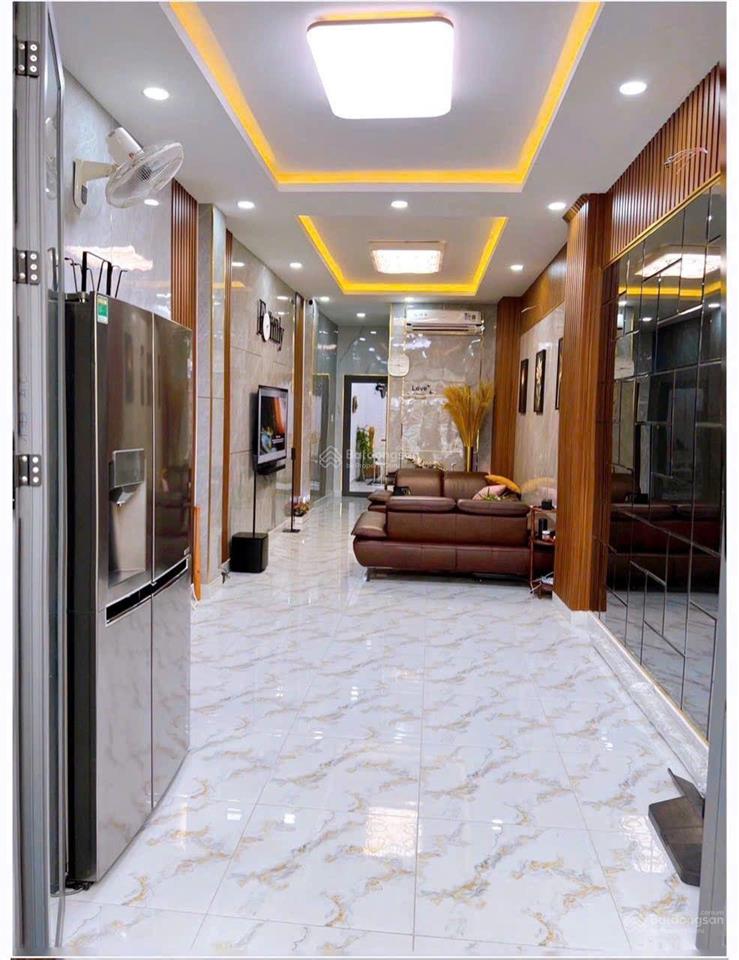 Mặt tiền tôn thất thuyết 3 lầu phường 15 không quy hoạch q4