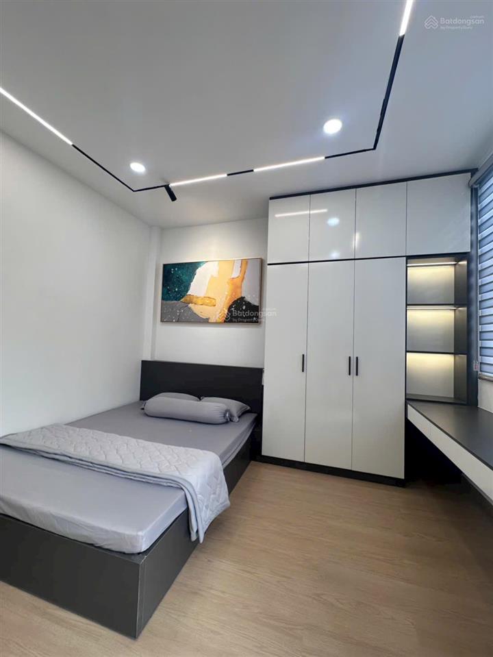 Chính chủ bán nhà đường hồng lạc