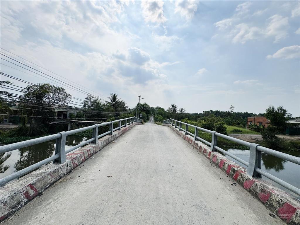 Đất giá rẻ chính chủ ký gửi dt  5x25=125m2 shr giá  620tr đất thổ cư 100% đường đá xanh ô tô