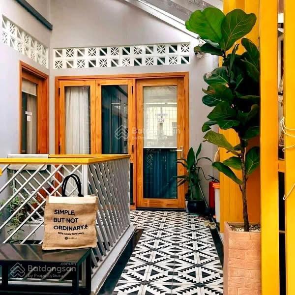 Cho thuê cc 1pn đầy đủ tiện nghi ở 186/2 hùng vương, 25m2, giá siêu hời 5 triệu vnd
